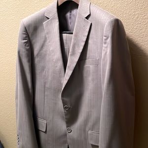Carlo Lusso men’s gray 2 button suit - 40R